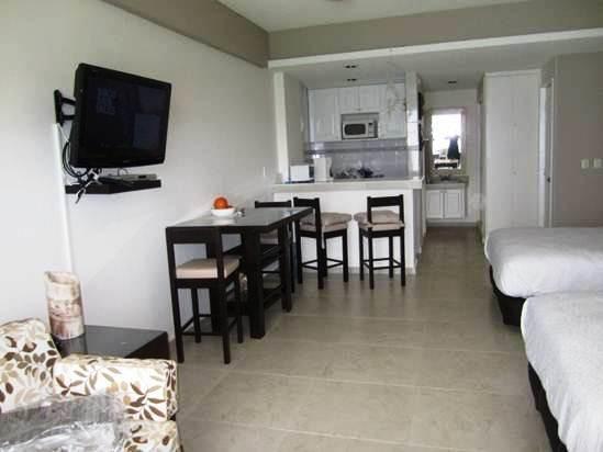 Beachfront Studio Carisa Y Palma Apartment Cancun Ruang foto