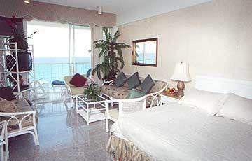 Beachfront Studio Carisa Y Palma Apartment Cancun Bagian luar foto